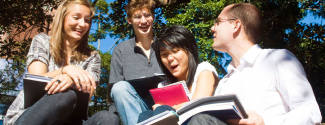 English courses on University campus for high school student