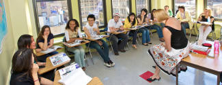 General Chinese courses in language school for adult