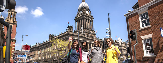 Leeds - Language Schools programmes Leeds for a college student