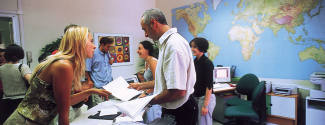 Language Schools programmes in Italy for a professional - LINGUAVIVA - Florence