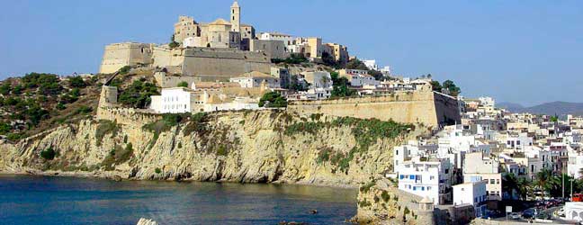 Ibiza - Language Schools programmes Ibiza for a college student