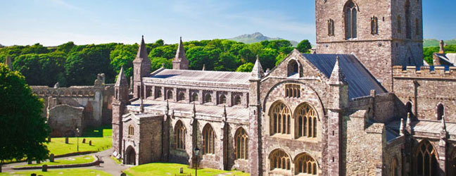 Teacher’s Home Course - Business and Executive Program in Wales